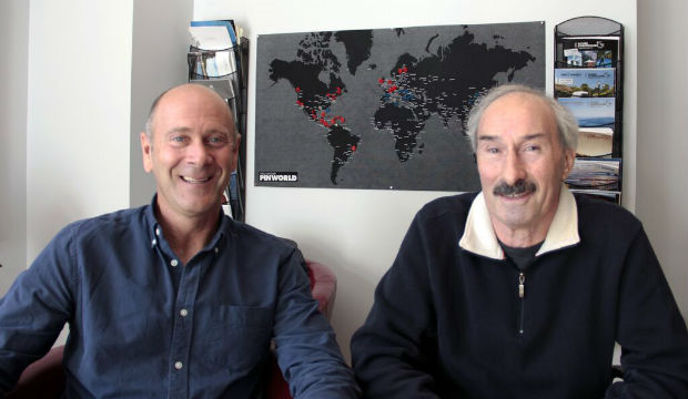un caméraman de la bbc rencontre une ourse polaire